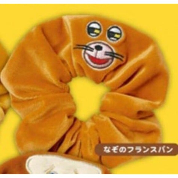 Bread thief pan dorobou scrunchie hair accessory - Picture 5 of 7